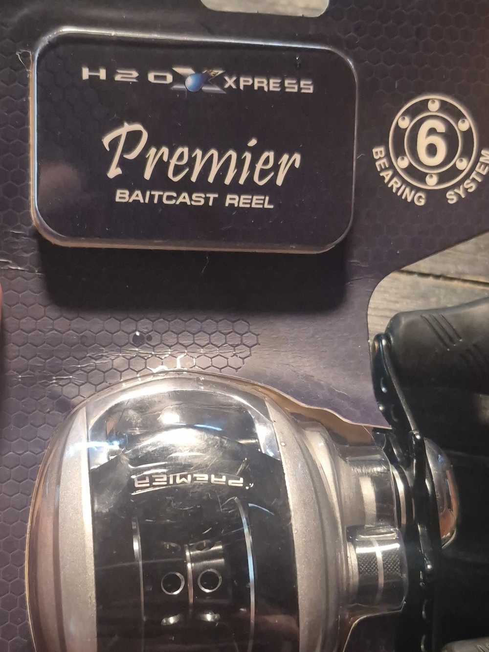 Premier Mens Baitcast Reel - Silver and Black